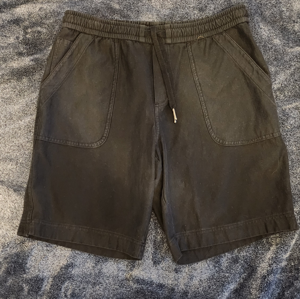 Athleta farallon Bermuda short black 8